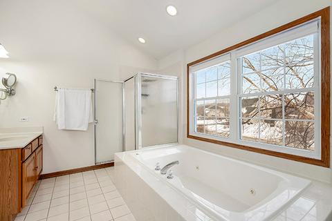 5465 Fox Path Ln, Hoffman Estates, IL 60192 photo 32