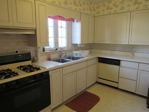 607 S Smith Blvd, Aurora, IL 60505 photo 8