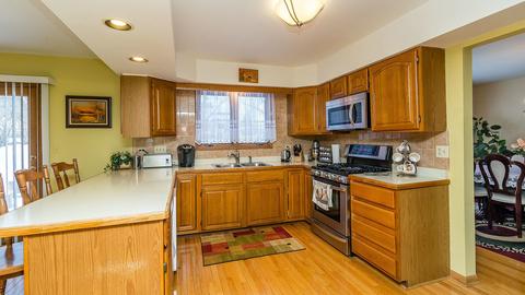 856 Francine Dr, Bartlett, IL 60103 photo 12