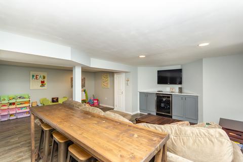 7706 W Gregory St, Chicago, IL 60656 photo 27