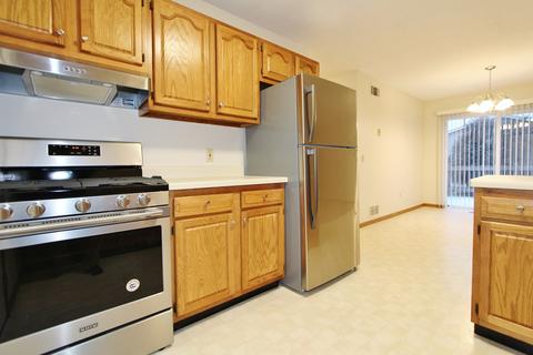 1606 Edgewater Dr, Morris, IL 60450 photo 4