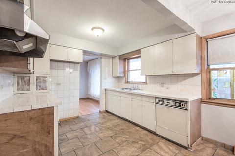 7813 W 80th Pl, Bridgeview, IL 60455 photo 7