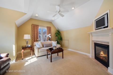 1019 James Ct, Wheaton, IL 60189 photo 17