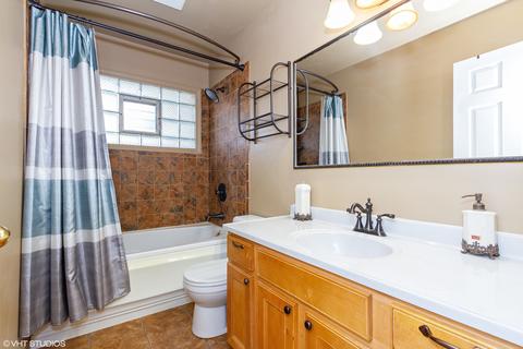 2947 Nottingham Ave, Markham, IL 60428 photo 9