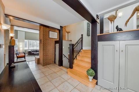 918 S Hale St, Wheaton, IL 60189 photo 4