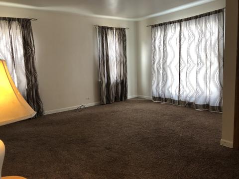 835 Morgan St, Elgin, IL 60123 photo 3