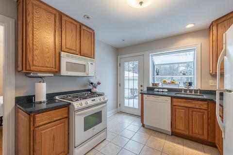 1710 E Liberty Dr, Wheaton, IL 60187 photo 12
