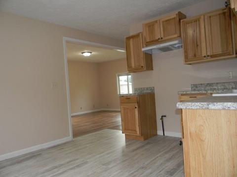 702 Main St, Chenoa, IL 61726 photo 4