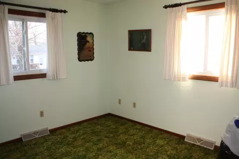 221 E Bachtold Dr, Forrest, IL 61741 photo 9