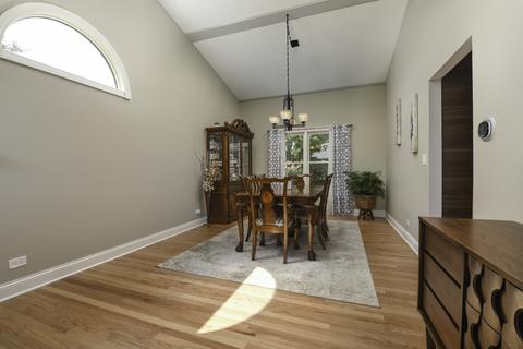 301 Jessica Ln, Bartlett, IL 60103 photo 11