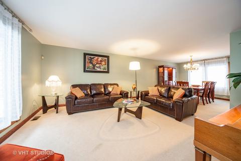 1131 Warwick Cir N, Hoffman Estates, IL 60169 photo 6