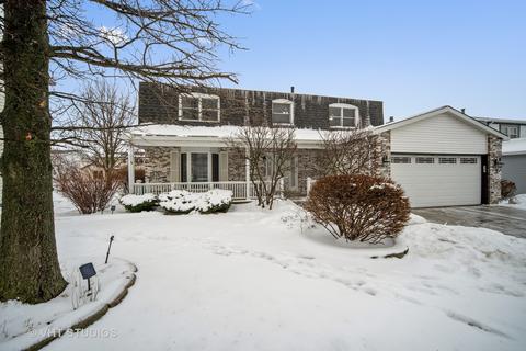 1131 Warwick Cir N, Hoffman Estates, IL 60169 photo 4