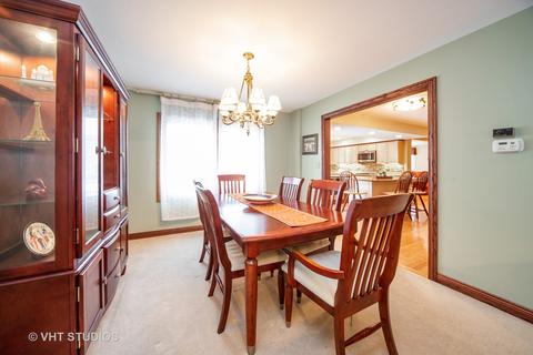 1131 Warwick Cir N, Hoffman Estates, IL 60169 photo 7