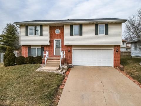 1722 Hovey Ave, Normal, IL 61761 photo 1