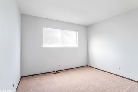 1602 Tahoe Circle Dr, Wheeling, IL 60090 photo 8