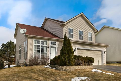 532 Maple Dr, Streamwood, IL 60107 photo 1