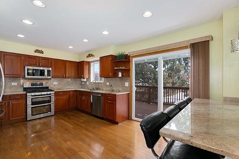 532 Maple Dr, Streamwood, IL 60107 photo 8