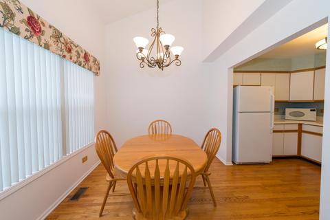 937 Old Oak Cir, Algonquin, IL 60102 photo 7