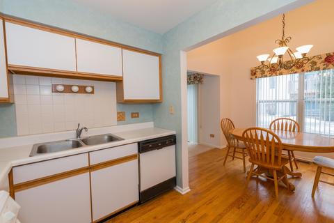 937 Old Oak Cir, Algonquin, IL 60102 photo 10