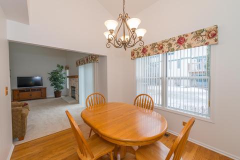 937 Old Oak Cir, Algonquin, IL 60102 photo 6