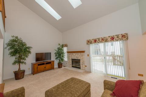 937 Old Oak Cir, Algonquin, IL 60102 photo 4