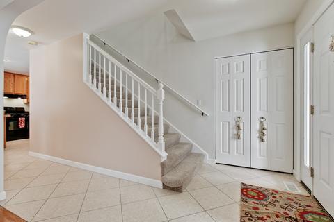 4414 Elmleaf Dr, Mchenry, IL 60050 photo 2