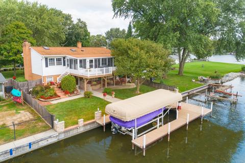 2903 Gregg Dr, Mchenry, IL 60050 photo 3