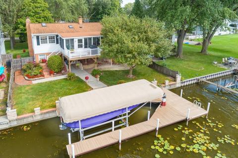 2903 Gregg Dr, Mchenry, IL 60050 photo 4