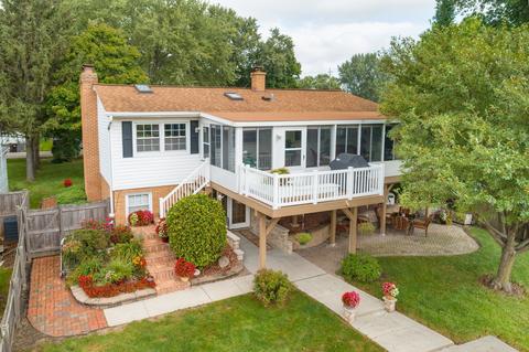 2903 Gregg Dr, Mchenry, IL 60050 photo 2