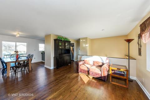 1450 Gentry Rd, Hoffman Estates, IL 60169 photo 9