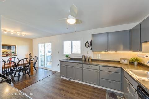 1450 Gentry Rd, Hoffman Estates, IL 60169 photo 3