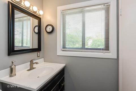 1450 Gentry Rd, Hoffman Estates, IL 60169 photo 13