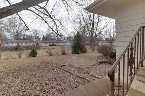 321 Garfield Dr, Bloomington, IL 61701 photo 43
