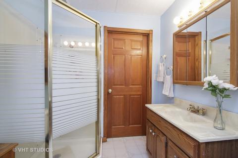 3002 Martin Ln, Rolling Meadows, IL 60008 photo 9