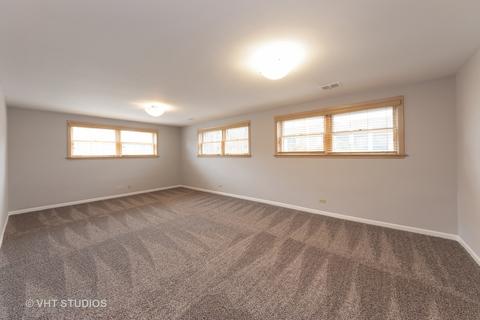 890 Timothy Ln, Des Plaines, IL 60016 photo 13