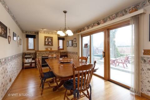 890 Timothy Ln, Des Plaines, IL 60016 photo 8