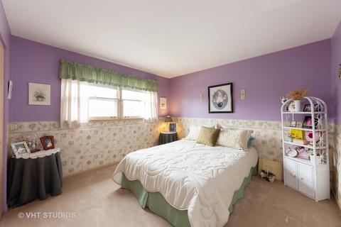 890 Timothy Ln, Des Plaines, IL 60016 photo 10