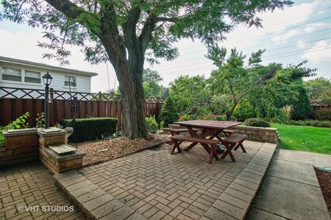 890 Timothy Ln, Des Plaines, IL 60016 photo 17