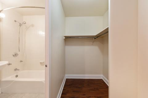 1400 E 55th Pl #413S, Chicago, IL 60637 photo 8