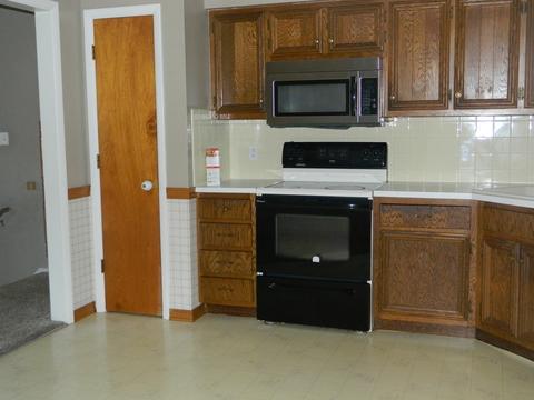 314 Garfield Dr, Bloomington, IL 61701 photo 8