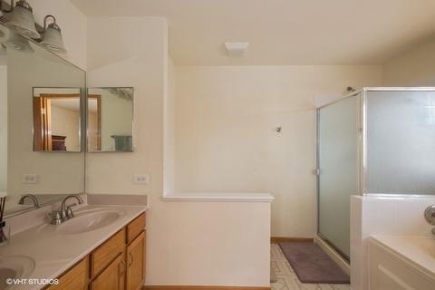 7191 Buchanan Dr, Gurnee, IL 60031 photo 11