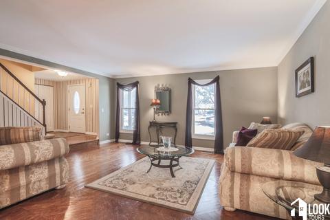 150 Exeter Ct, Roselle, IL 60172 photo 5