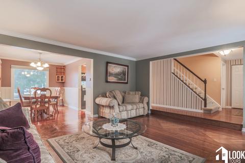 150 Exeter Ct, Roselle, IL 60172 photo 6