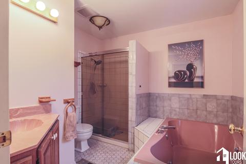 150 Exeter Ct, Roselle, IL 60172 photo 24