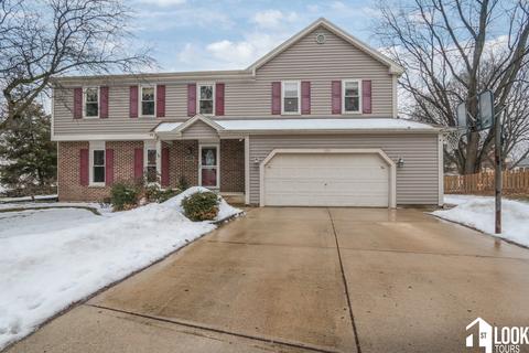 150 Exeter Ct, Roselle, IL 60172 photo 1