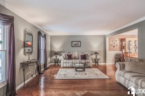 150 Exeter Ct, Roselle, IL 60172 photo 4