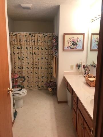 101 Wright Dr, Utica, IL 61373 photo 12