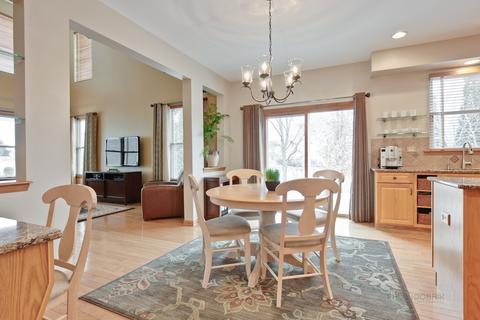5372 Galloway Dr, Hoffman Estates, IL 60192 photo 14