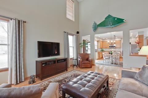5372 Galloway Dr, Hoffman Estates, IL 60192 photo 3