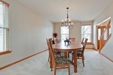 5372 Galloway Dr, Hoffman Estates, IL 60192 photo 6